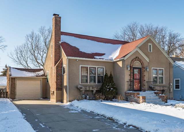 Property at 125 13th Ave NW, Rochester, MN 55901, 3 beds, 1 bath