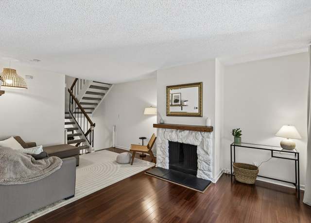 Property at 3262 Valley Ridge Dr #4, Eagan, MN 55121, 3 beds, 2 baths