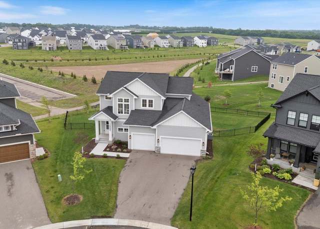 Property at 10082 Arrowwood Trl, Woodbury, MN 55129, 5 beds, 4 baths
