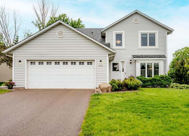 Property at 1043 Hummingbird Ln, Eagan, MN 55123, 4 beds, 3 baths