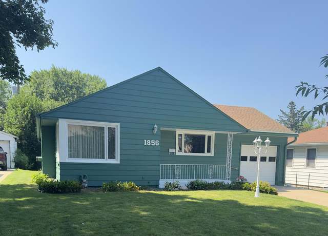 Property at 1856 17 1/2 St NW, Rochester, MN 55901, 3 beds, 2 baths