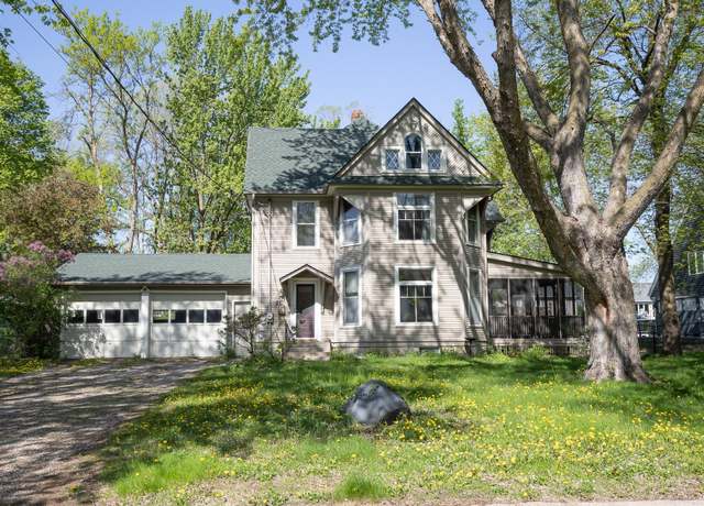 Property at 1016 Linden St S, Northfield, MN 55057, 5 beds, 3 baths