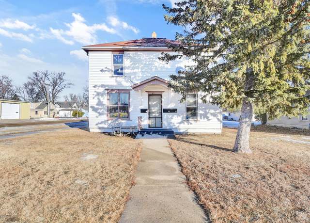 Property at 405 2nd St NE, Valley City, ND 58072, 4 beds, 3 baths