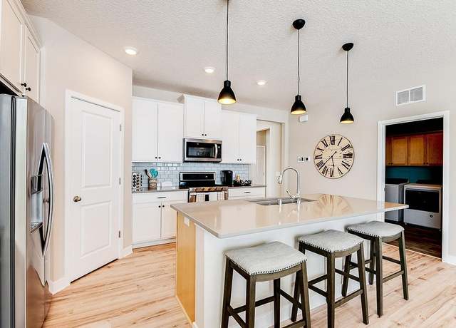 Property at 717 Winterberry Ln, Waconia, MN 55387, 3 beds, 2 baths