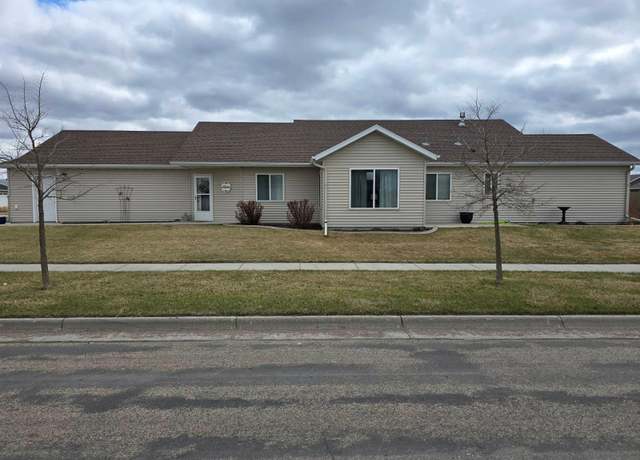 Property at 3405 25th St S, Moorhead, MN 56560, 3 beds, 2 baths