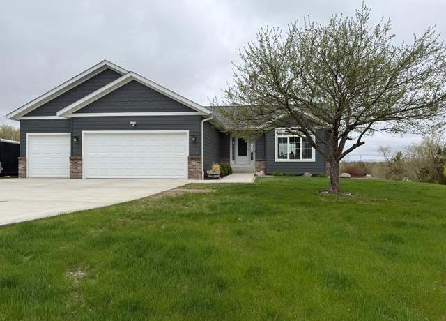 Property at 10595 Raven Loop NE, Foley, MN 56329, 5 beds, 3 baths