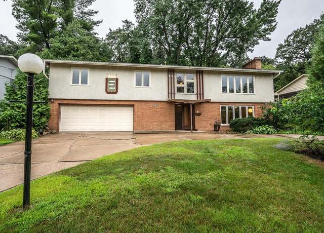 Property at 4525 W 129th St, Savage, MN 55378, 3 beds, 3 baths