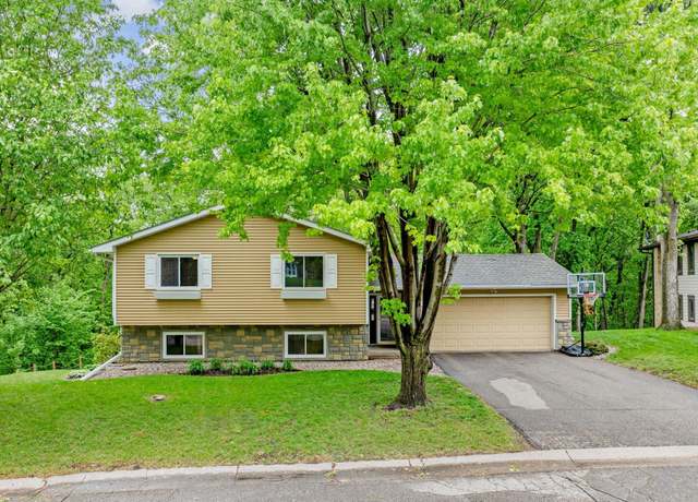 Property at 112115 Haering Cir, Chaska, MN 55315, 4 beds, 2 baths