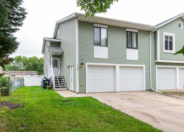 Property at 2008 27th Ave S, Fargo, ND 58103, 3 beds, 2 baths