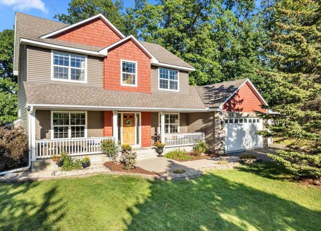 Property at 6365 Hartford Cir, Lino Lakes, MN 55038, 4 beds, 3 baths