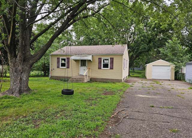 Property at 10913 4th St NE, Blaine, MN 55434, 2 beds, 1 bath