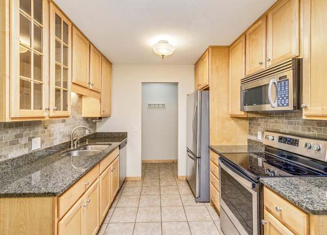 Property at 1725 Dellwood Ave #203, Roseville, MN 55113, 2 beds, 1 bath