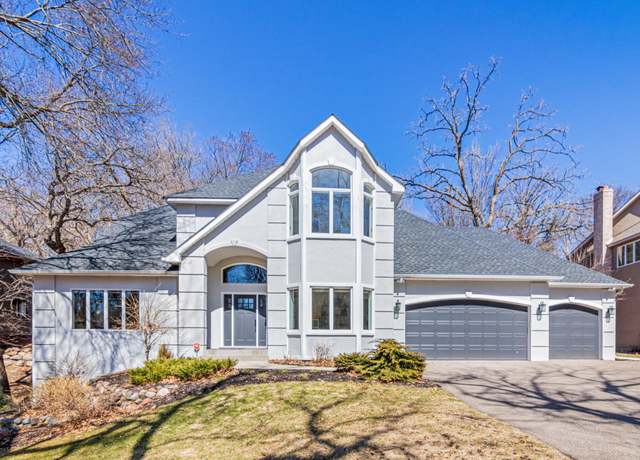 Property at 69 Locust St, Mahtomedi, MN 55115, 5 beds, 4 baths