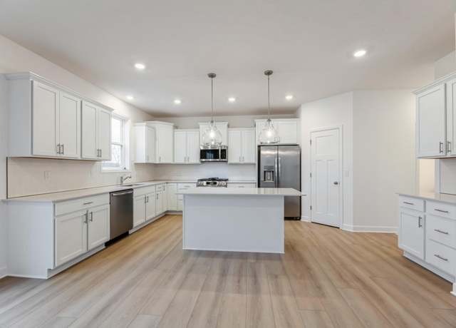 Property at 12127 Aurora Ave, Rogers, MN 55374, 4 beds, 3 baths