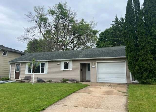 Property at 1910 4th Ave NW, Austin, MN 55912, 3 beds, 2 baths