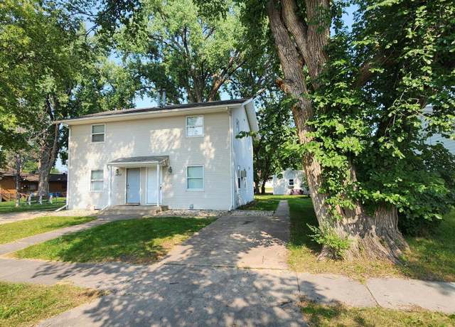 Property at 1035 27th St N, Fargo, ND 58102, 2 beds, 1 bath