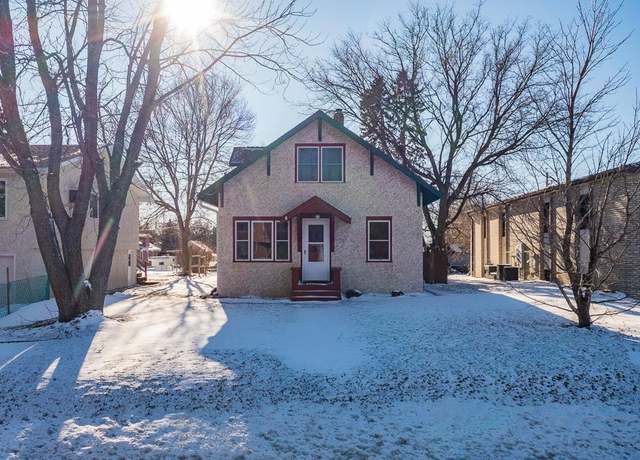 Property at 212 SW 4th St, Brainerd, MN 56401, 3 beds, 2 baths