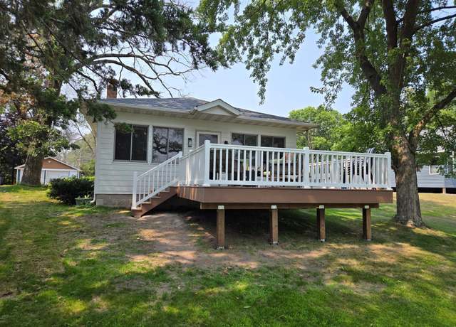Property at 6567 N Shore Trl N, Forest Lake, MN 55025, 2 beds, 2 baths