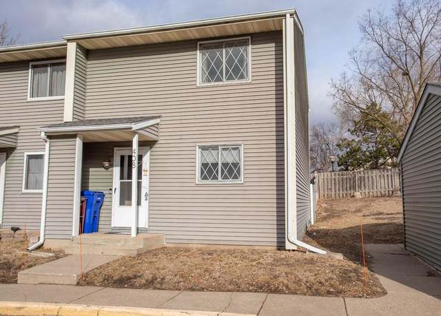 Property at 408 Livingston Ave, Saint Paul, MN 55107, 3 beds, 2 baths