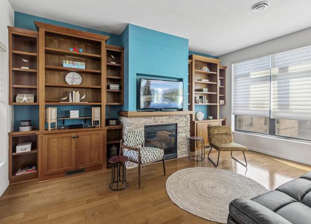 Property at 270 4th St E #401, Saint Paul, MN 55101, 2 beds, 2 baths