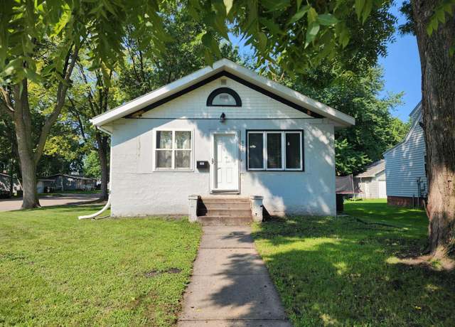Property at 926 6th St SW, Willmar, MN 56201, 2 beds, 2 baths