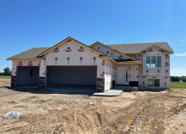 Property at 32733 Naples St NE, Cambridge, MN 55008, 2 beds, 1 bath