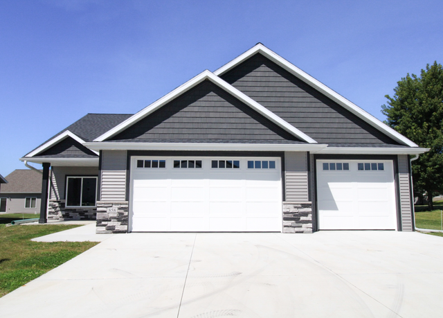Property at 858 Bucknell Ln SE, Stewartville, MN 55976, 2 beds, 2 baths