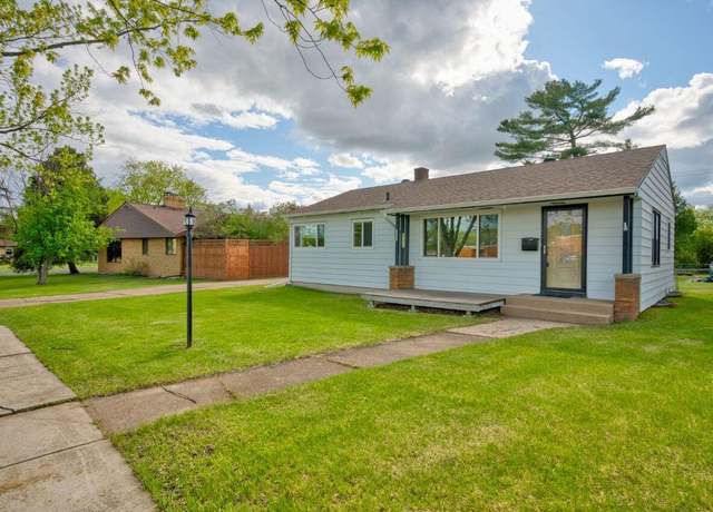 Property at 3521 S Inner Dr, Hibbing, MN 55746, 2 beds, 2 baths