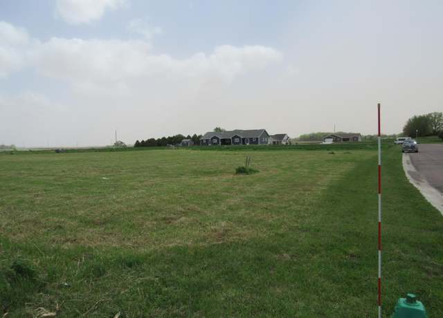 Property at 121 Bluestem Dr, Blue Earth, MN 56013