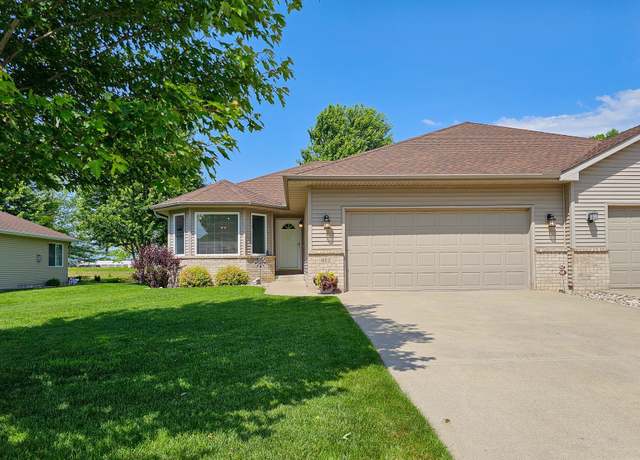 Property at 812 S Chestnut St, Belle Plaine, MN 56011, 3 beds, 3 baths