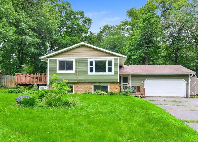 Property at 7952 Braddock Ave NE, Monticello, MN 55362, 5 beds, 2 baths