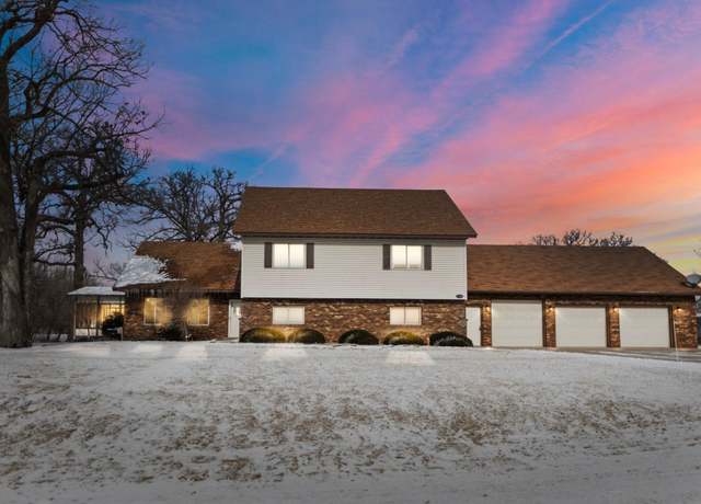 Property at 560 26th St NE, Owatonna, MN 55060, 5 beds, 3 baths