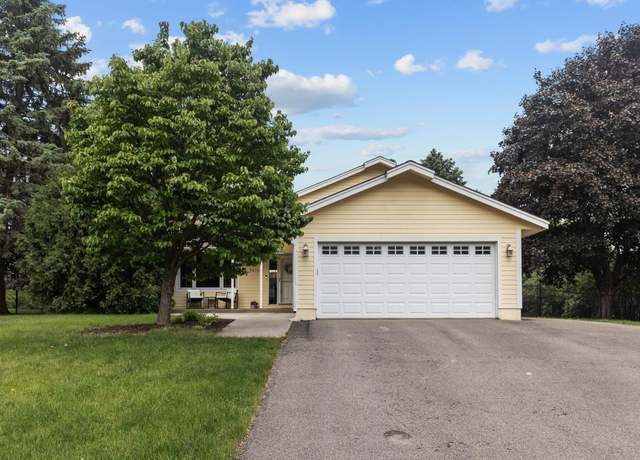 Property at 7470 Atherton Way, Eden Prairie, MN 55346, 4 beds, 2 baths