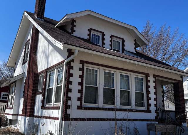 Property at 722 2nd St SW, Willmar, MN 56201, 3 beds, 2 baths