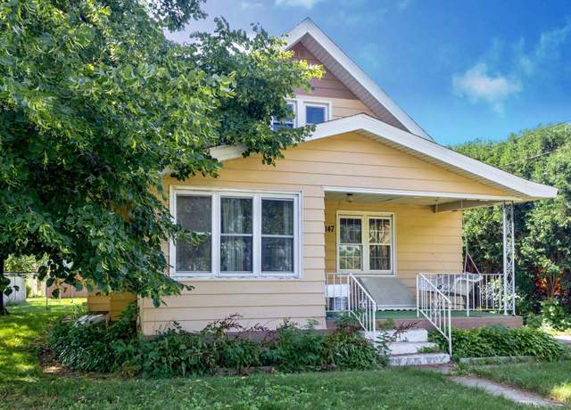 Property at 147 6th Ave N, Waite Park, MN 56387, 3 beds, 1 bath