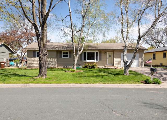 Property at 1334 22nd St W, Hastings, MN 55033, 3 beds, 2 baths
