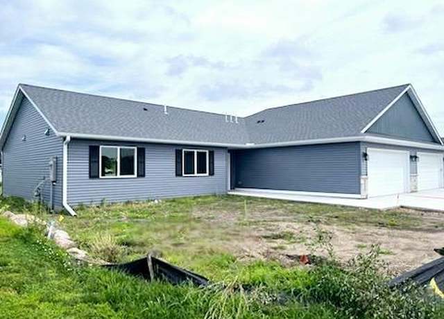 Property at 2015 Clark St, Saint Peter, MN 56082, 3 beds, 2 baths