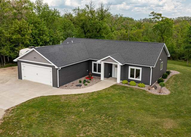 Property at 7630 SW County Rd 15, Stewartville, MN 55976, 3 beds, 2 baths