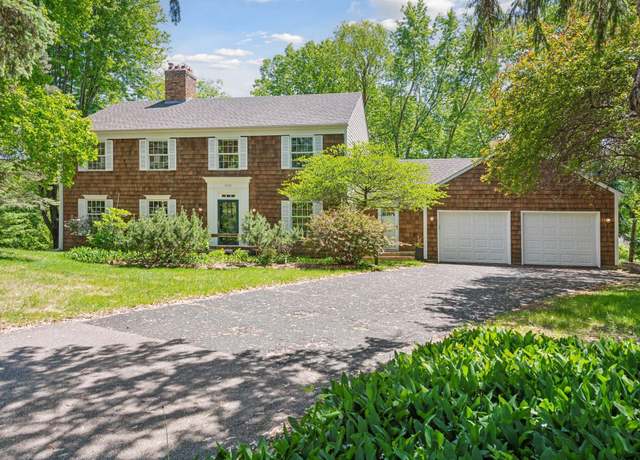Property at 4730 Timber Ridge Pl, Minnetonka, MN 55345, 5 beds, 5 baths