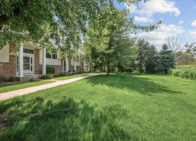 Property at 5062 French Dr N, Hugo, MN 55038, 4 beds, 3 baths