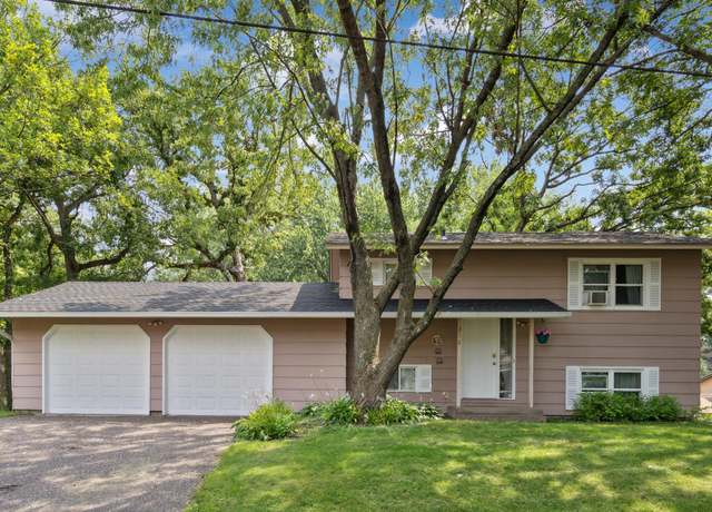 Property at 318 Paddington Rd, Willernie, MN 55090, 3 beds, 2 baths