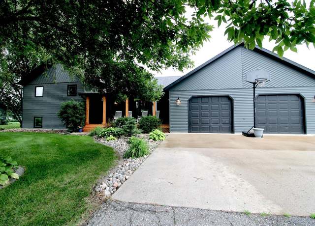 Property at 1307 Libra Ln, Fargo, ND 58104, 6 beds, 4 baths