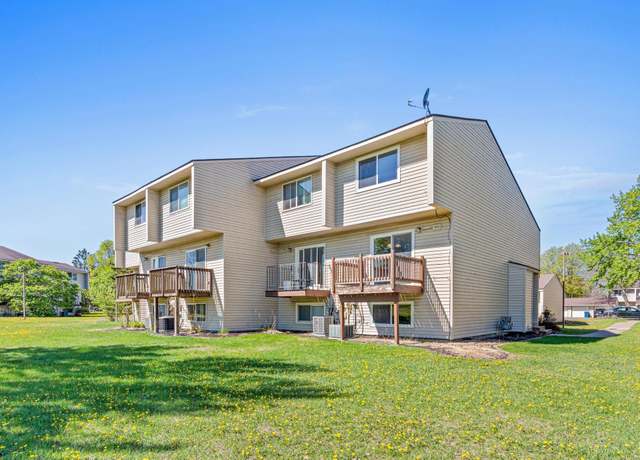 Property at 7870 Yates Ave N, Brooklyn Park, MN 55443, 2 beds, 1 bath