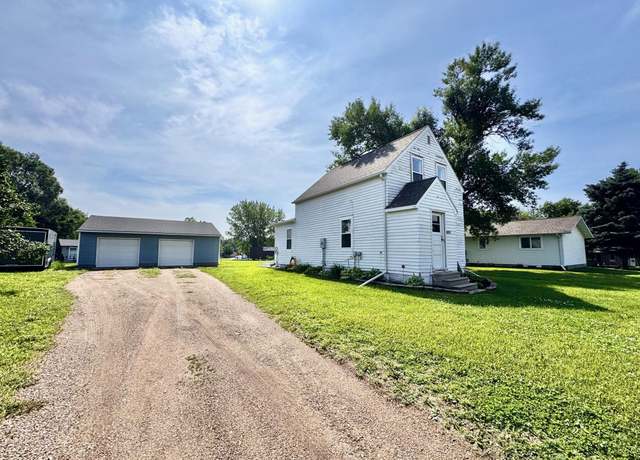 Property at 420 N 7th St, Marshall, MN 56258, 3 beds, 2 baths