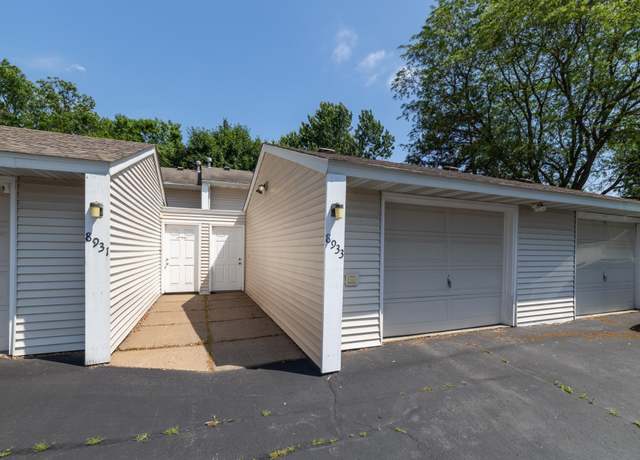 Property at 8933 Ironwood Ave S, Cottage Grove, MN 55016, 2 beds, 1 bath
