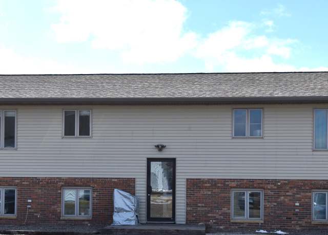 Property at 163 Iowa Ave W, Newfolden, MN 56738, 8 beds, 4 baths