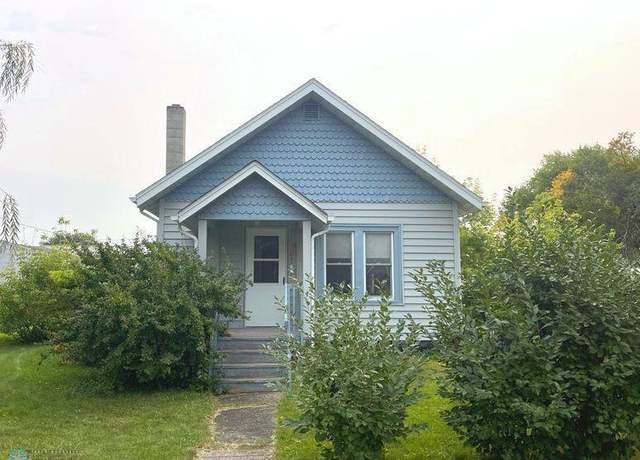 Property at 412 3rd Ave W, Halstad, MN 56548, 2 beds, 1 bath