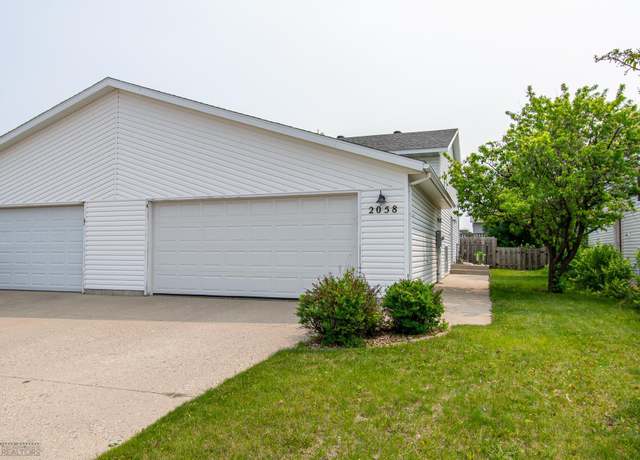 Property at 2058 52nd St S, Fargo, ND 58103, 3 beds, 2 baths