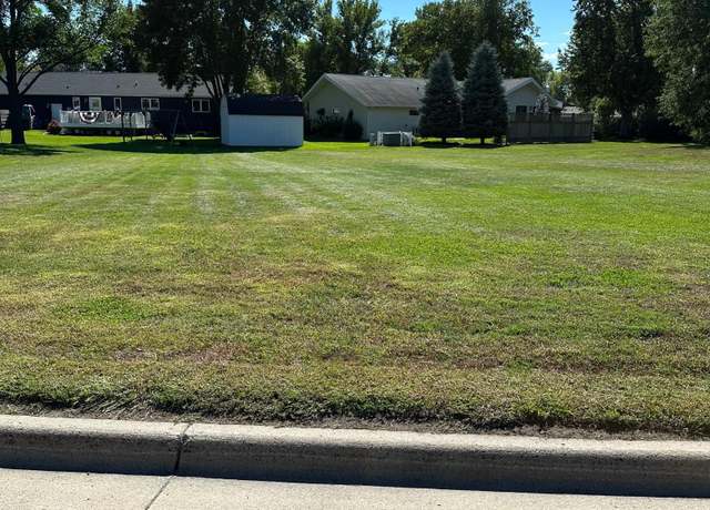 Property at 516 Northwood Dr, Redwood Falls, MN 56283
