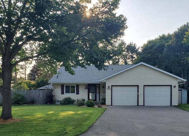 Property at 9296 Hamlet Ave S, Cottage Grove, MN 55016, 3 beds, 2 baths